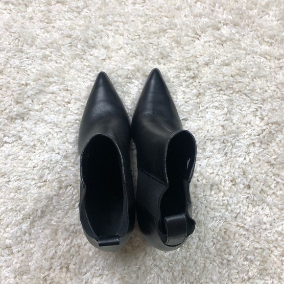 Kendall and Kylie booties - Picture 5 of 7